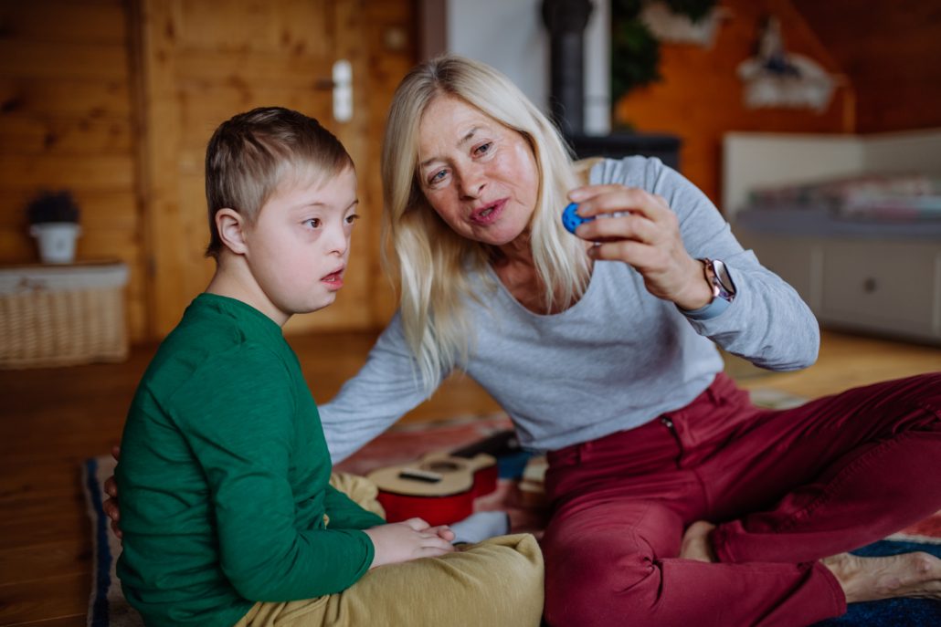 Omastehoolduse infopunkt pakub Sulle teadmisi, tuge ja lootust enda või lähedase hooldamise teekonnal. Iga inimese lugu on oluline, iga teekond on väärt toetamist.