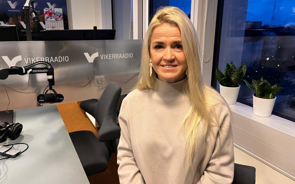 Puudega lapse ema Elis Kaurson Vikerraadio stuudios