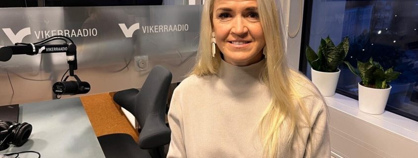 Puudega lapse ema Elis Kaurson Vikerraadio stuudios